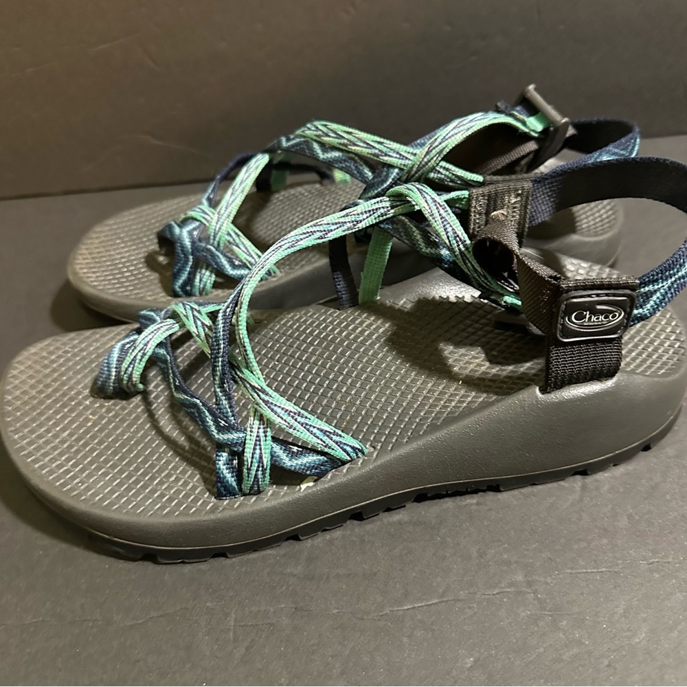 Chacos womens Strappy Sandals Size 10